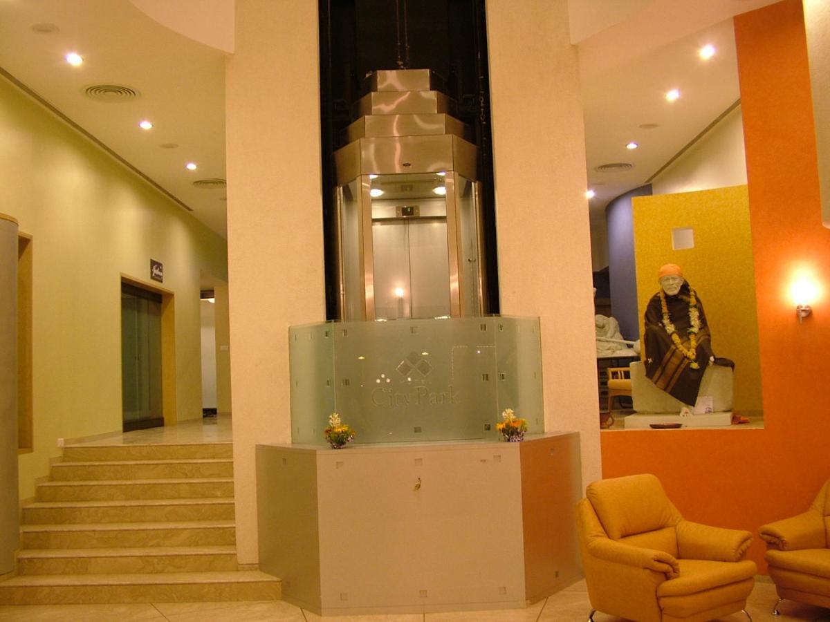 Hotel City Park, Solapur Eksteriør billede