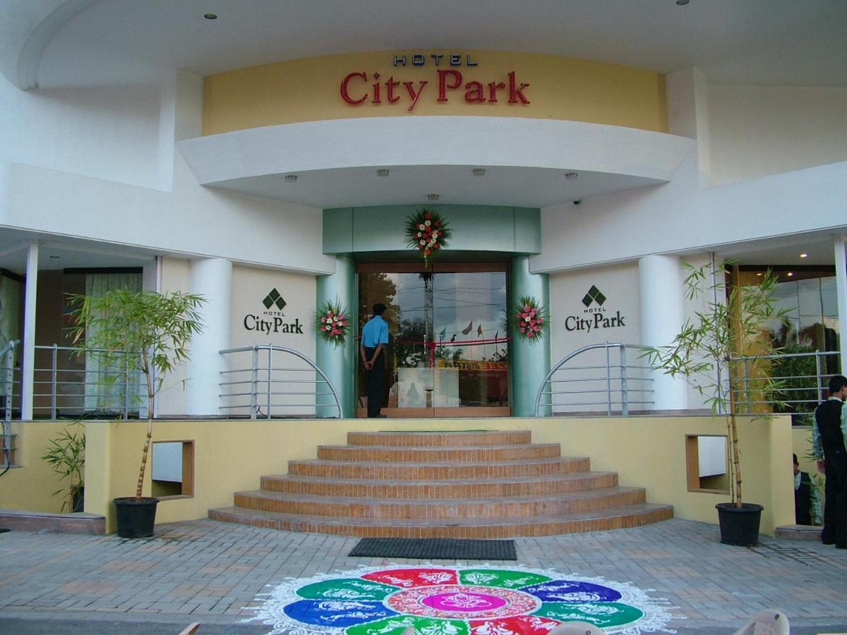 Hotel City Park, Solapur Eksteriør billede